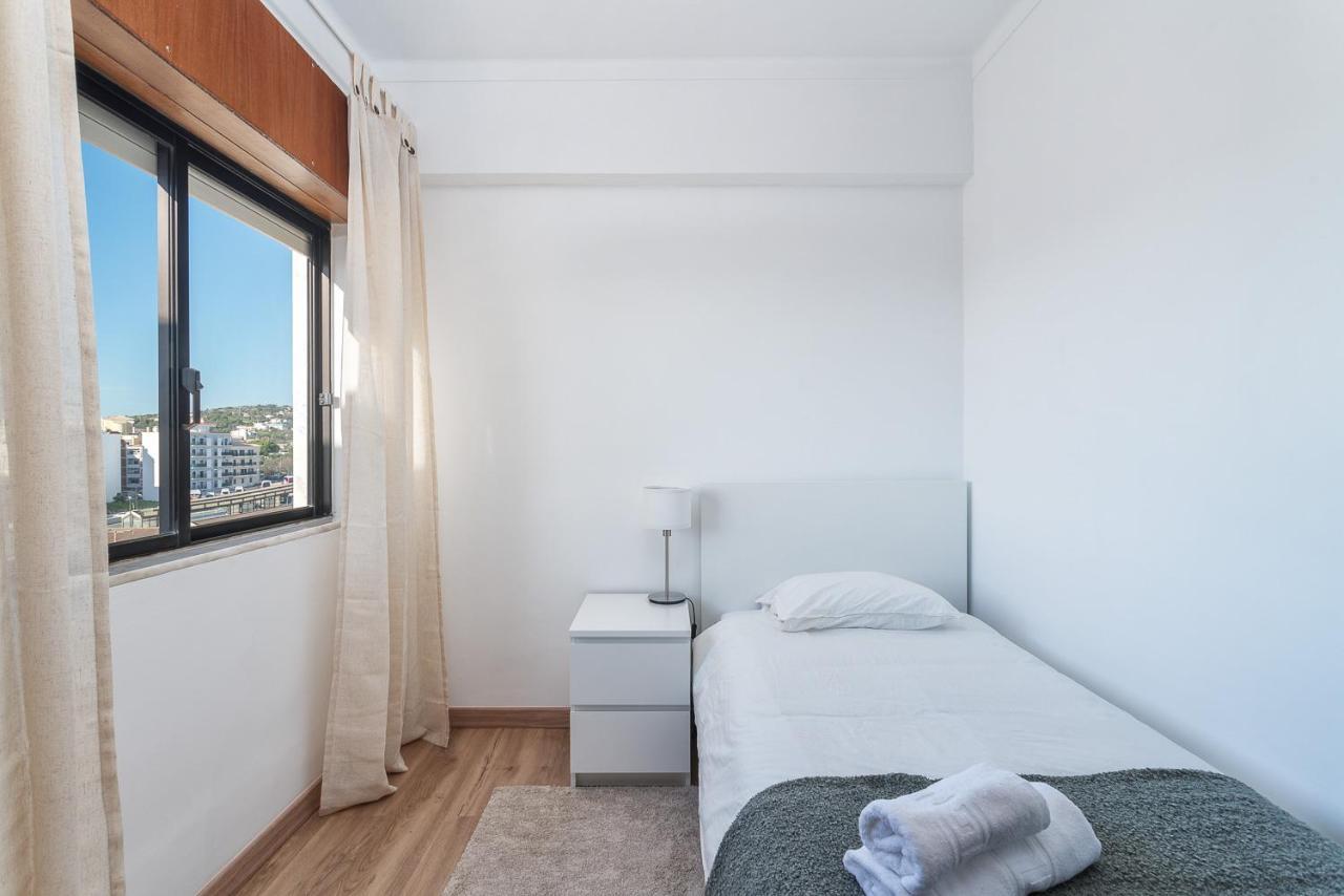 Hostwise - Spacious & Sunny Flat - Loule Exterior photo